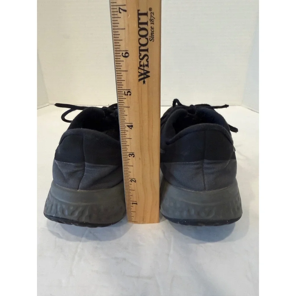 Nike Revolution‎ 5 Black BQ5671-001 Running Sneaker Shoes Kids 4.5Y
